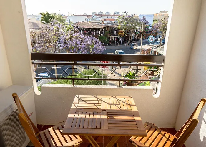 Cozy Charm Апартаменты *